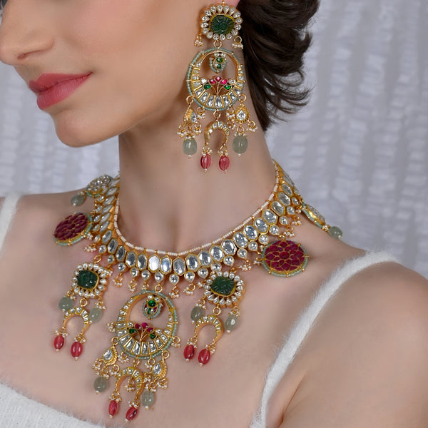 Ruhani Necklace with Earrings