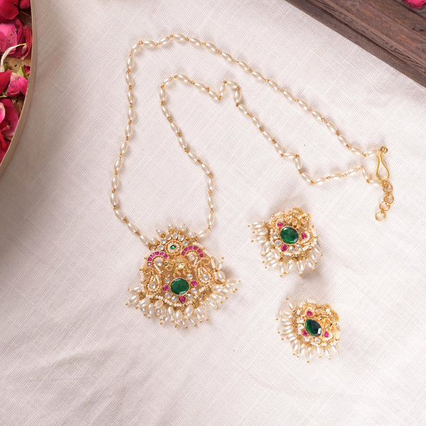 SJN1147- Multi Colour Gold Plated Jadau Kundan Choker with Earrings