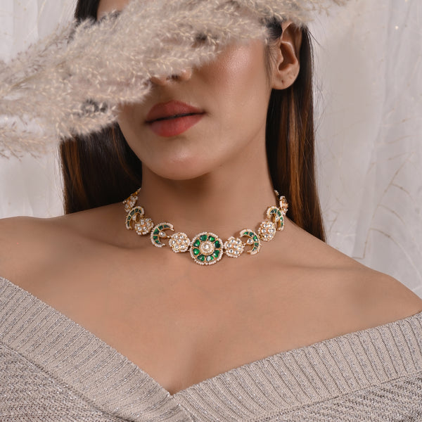 Hisael Green Pushp Choker