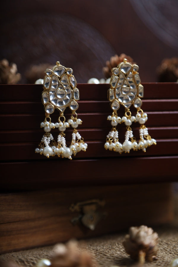 SJE1068- White Colour Gold Plated Jadau Kundan Studs Earrings