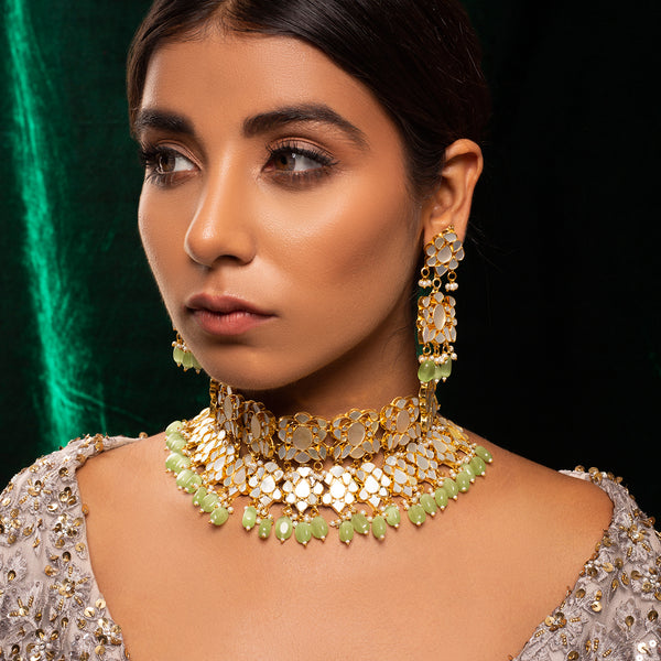 Neeta Mother Of Pearl Green Choker Set