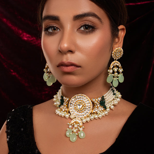 Divij Jadau Kundan Choker Set