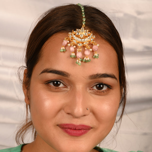 Hiba Jadau Kundan Maang Tika