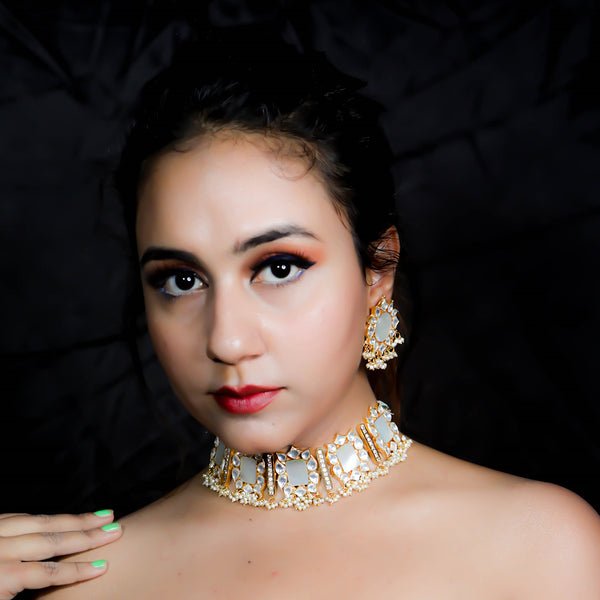 Niharia Mother Of Pearl Choker Set